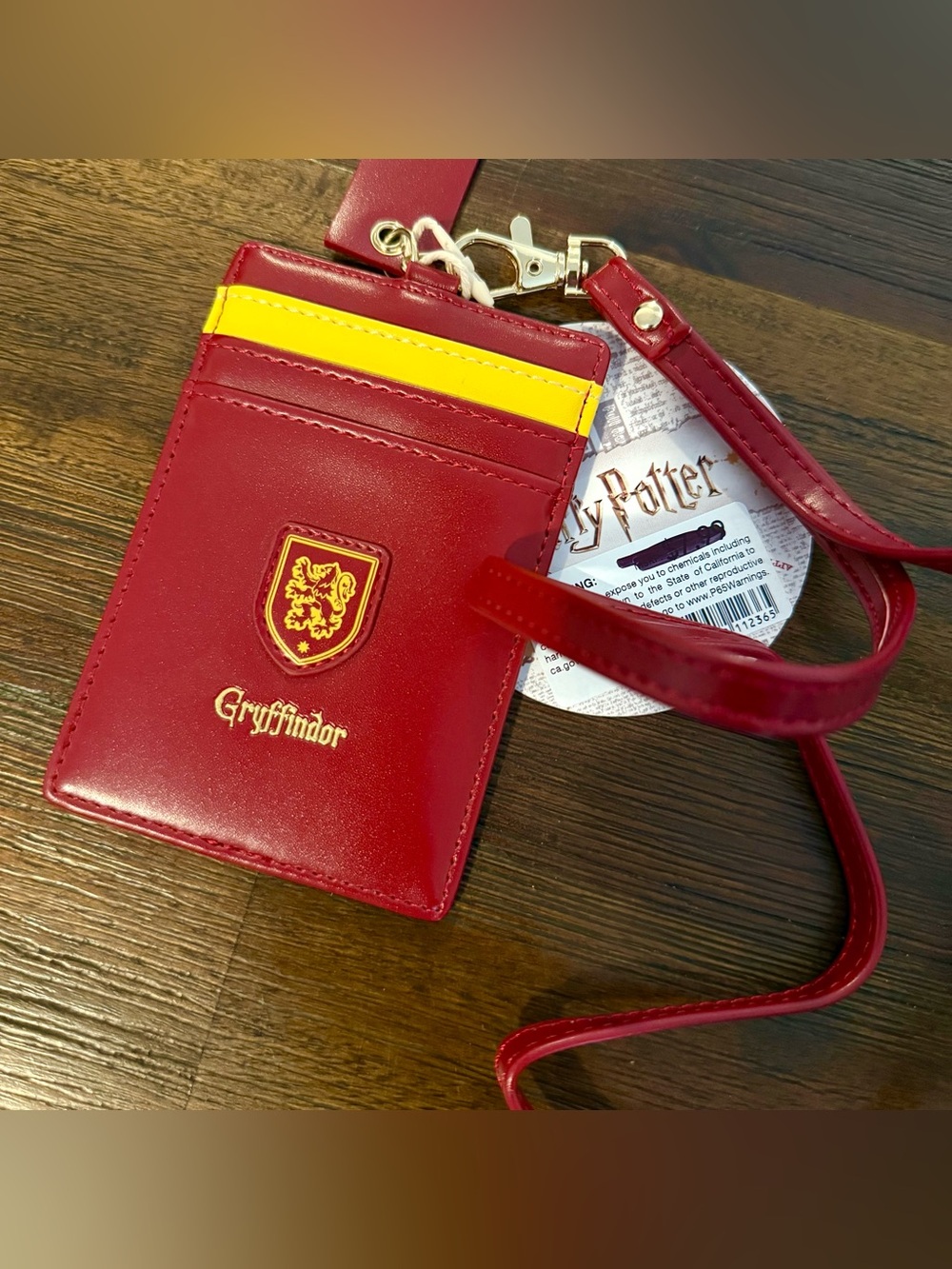 NEW Harry Potter Gryffindor Passport Holder Wallet Lanyard NWT Warner WB RARE